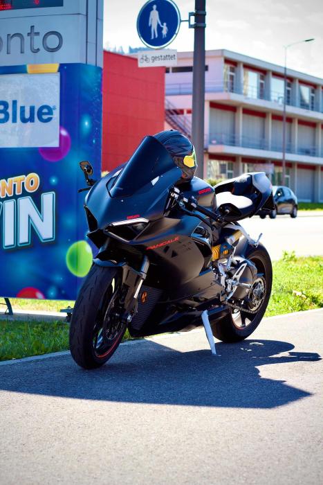 Photo of DUCATI PANIGALE V2 (2023)