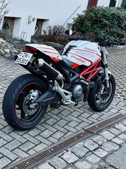 Photo of DUCATI MONSTER 696 (2011)