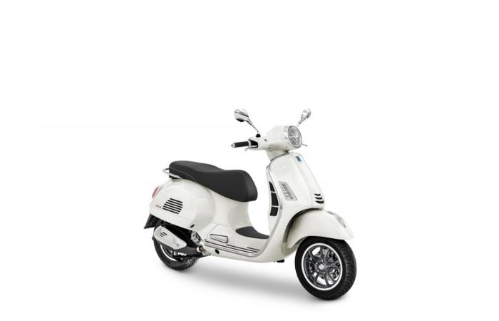 Photo of PIAGGIO Vespa GTS (2026)