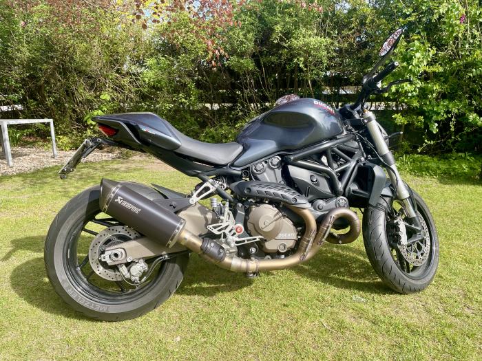Photo of DUCATI MONSTER 821 (2016)