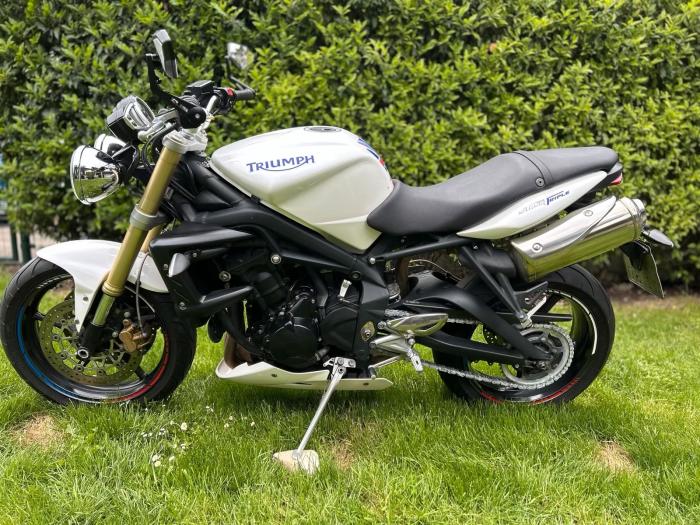 Photo of TRIUMPH Street Triple (2007)
