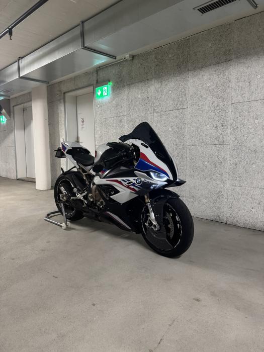 Picture of BMW S-SERIE (2019)