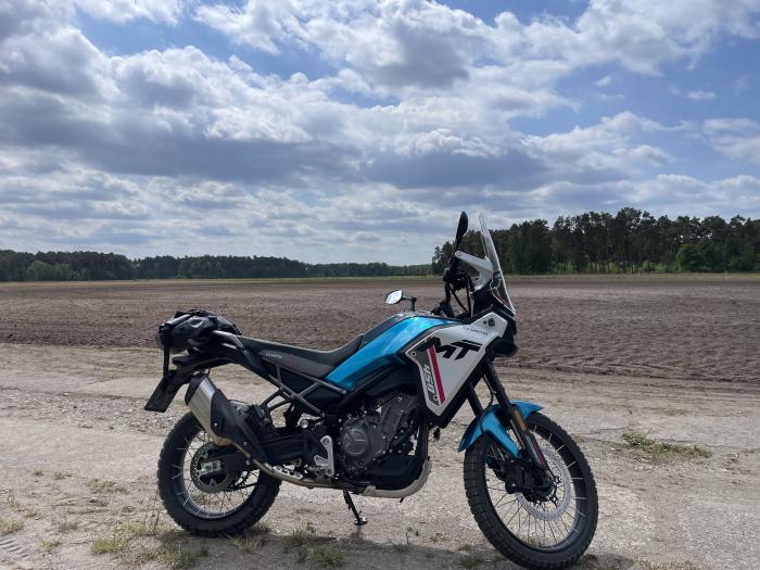 Photo of CF MOTO 650MT (2024)