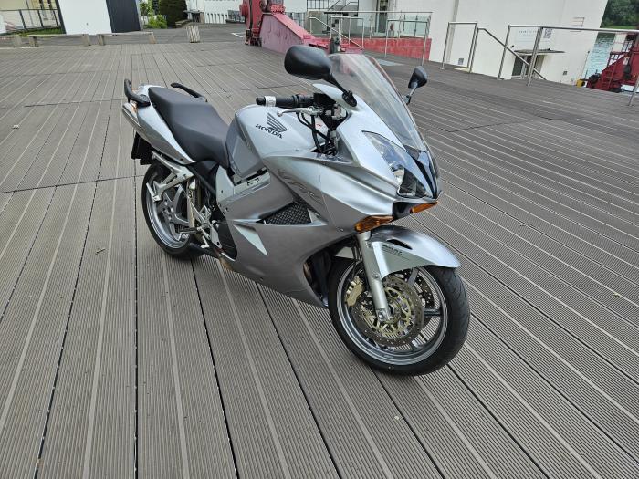 Photo of HONDA VFR 800 (2006)