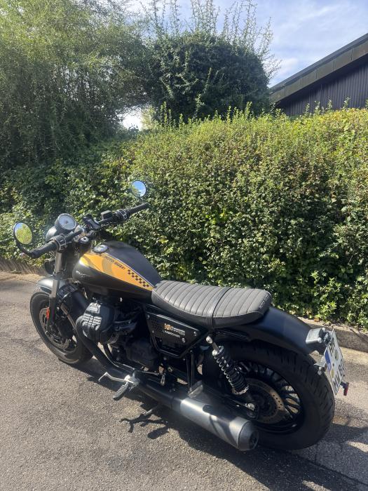 Photo of MOTO GUZZI V9 (2016)
