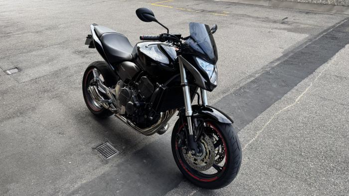Photo of HONDA CB 600 (2011)