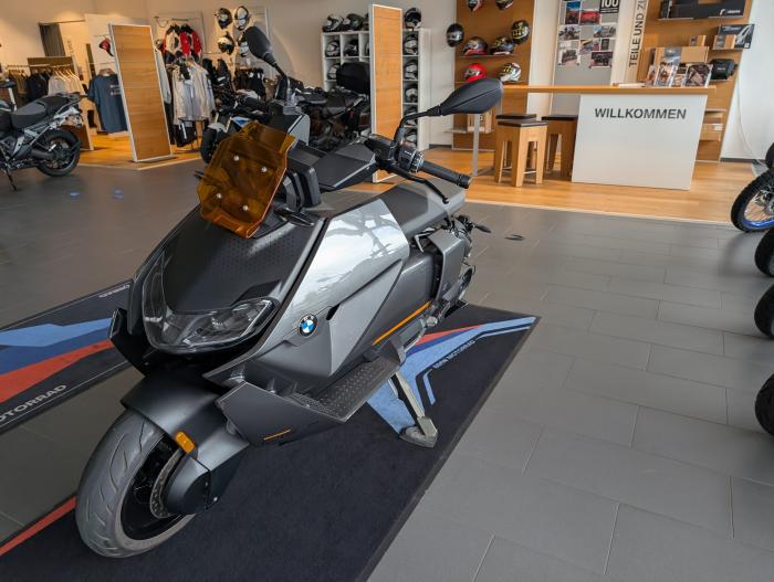 Photo of BMW CE 04 (2022)